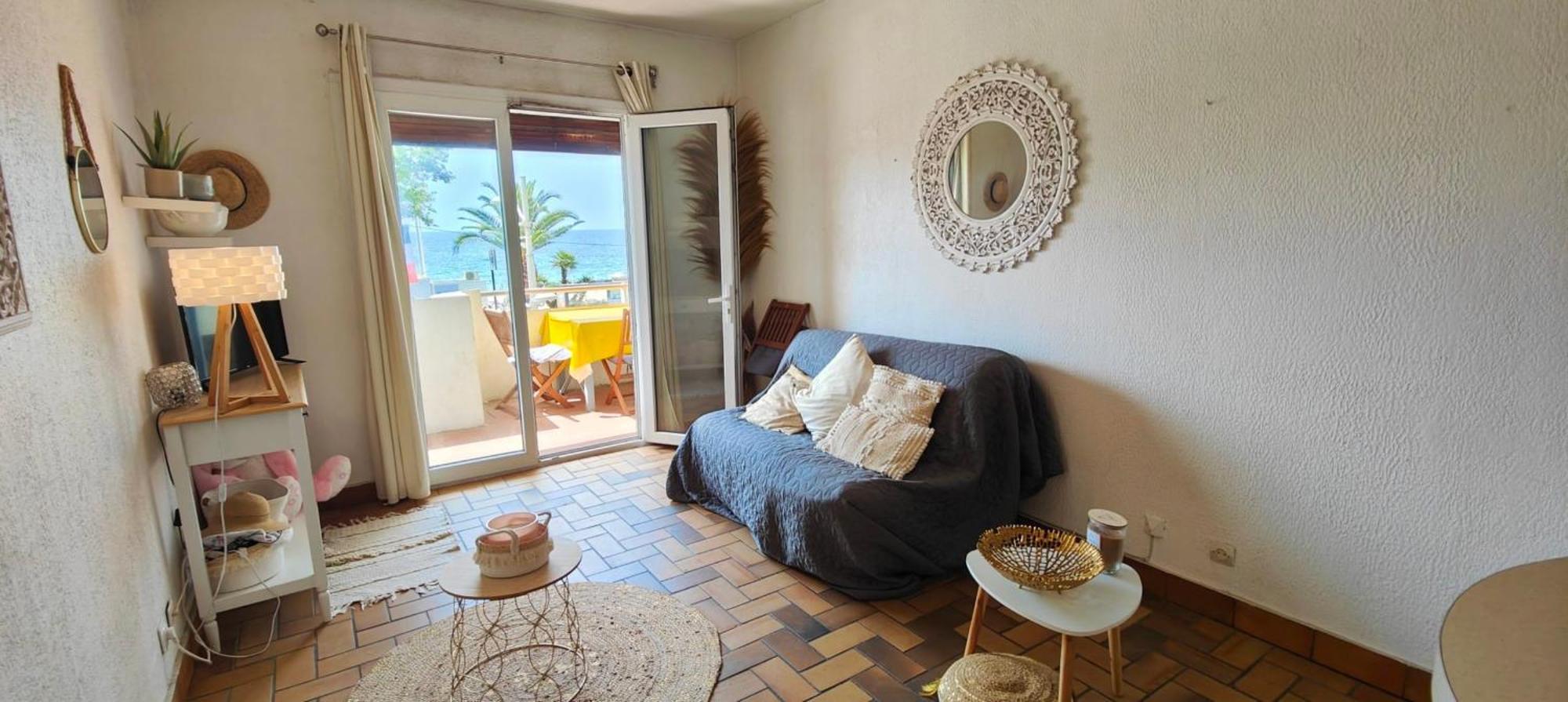 Appartement Charming Beachfront In *