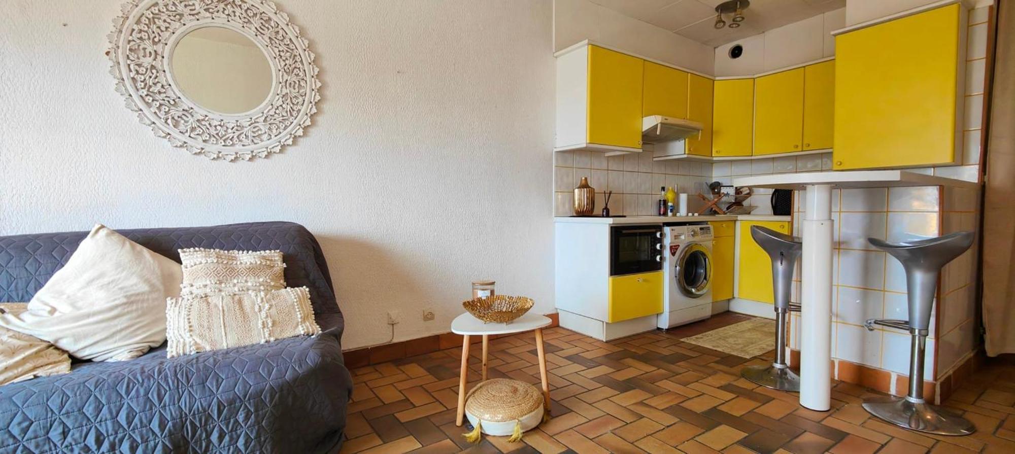 Appartement Charming Beachfront In Fréjus